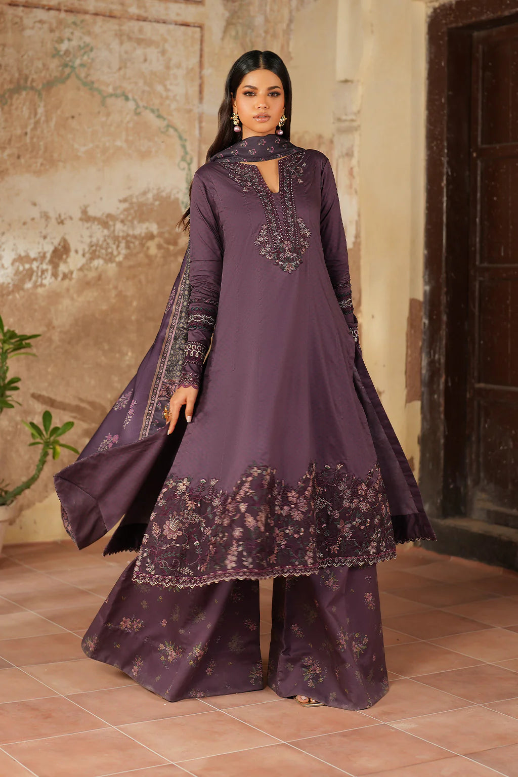 Pre-Fall Winter'25 by Iznik IPF-11
