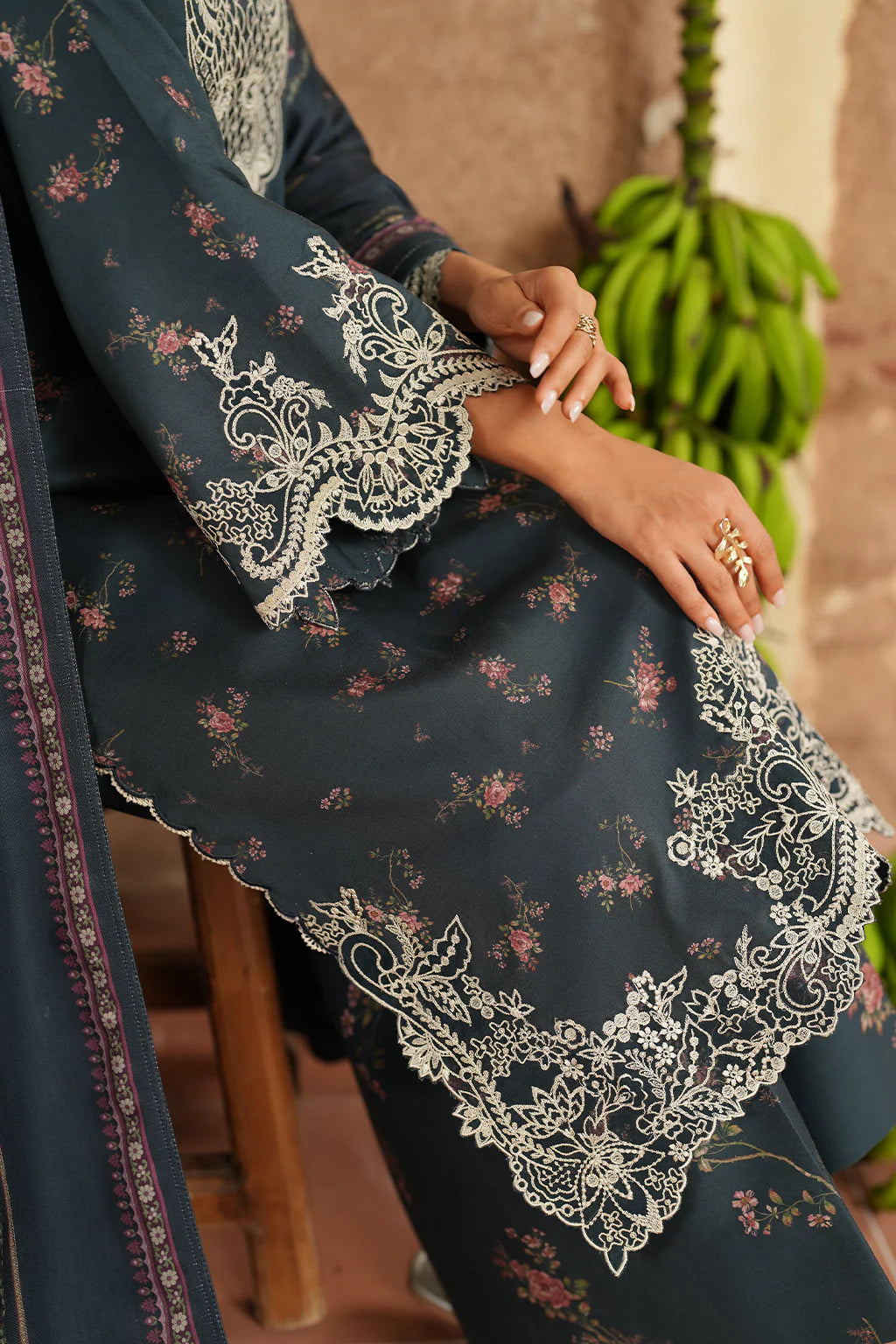Pre-Fall Winter'25 by Iznik IPF-12