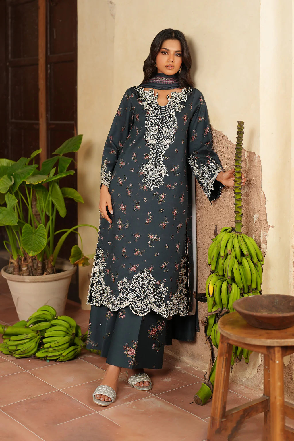 Pre-Fall Winter'25 by Iznik IPF-12
