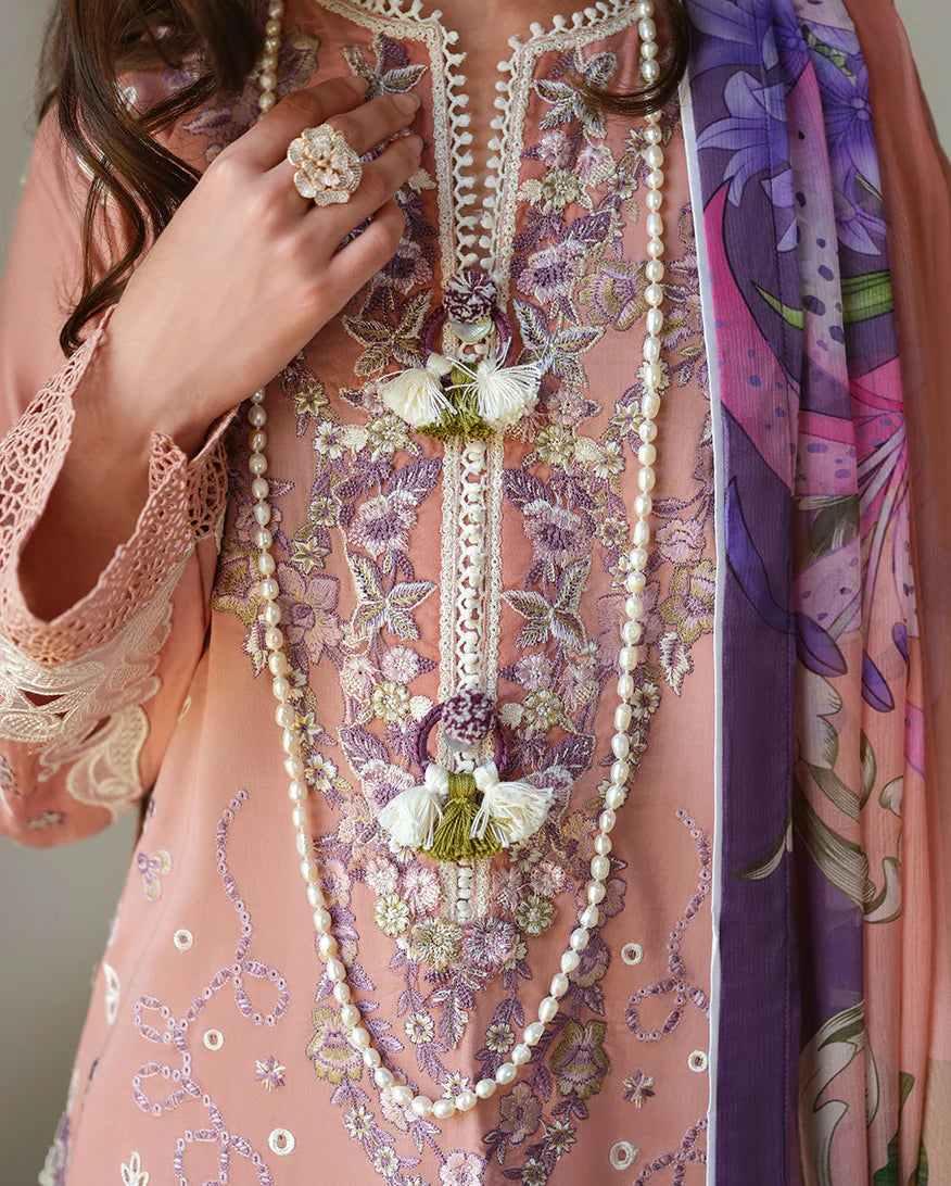 Amoi luxury lawn by Mushq (Daisy Chain)