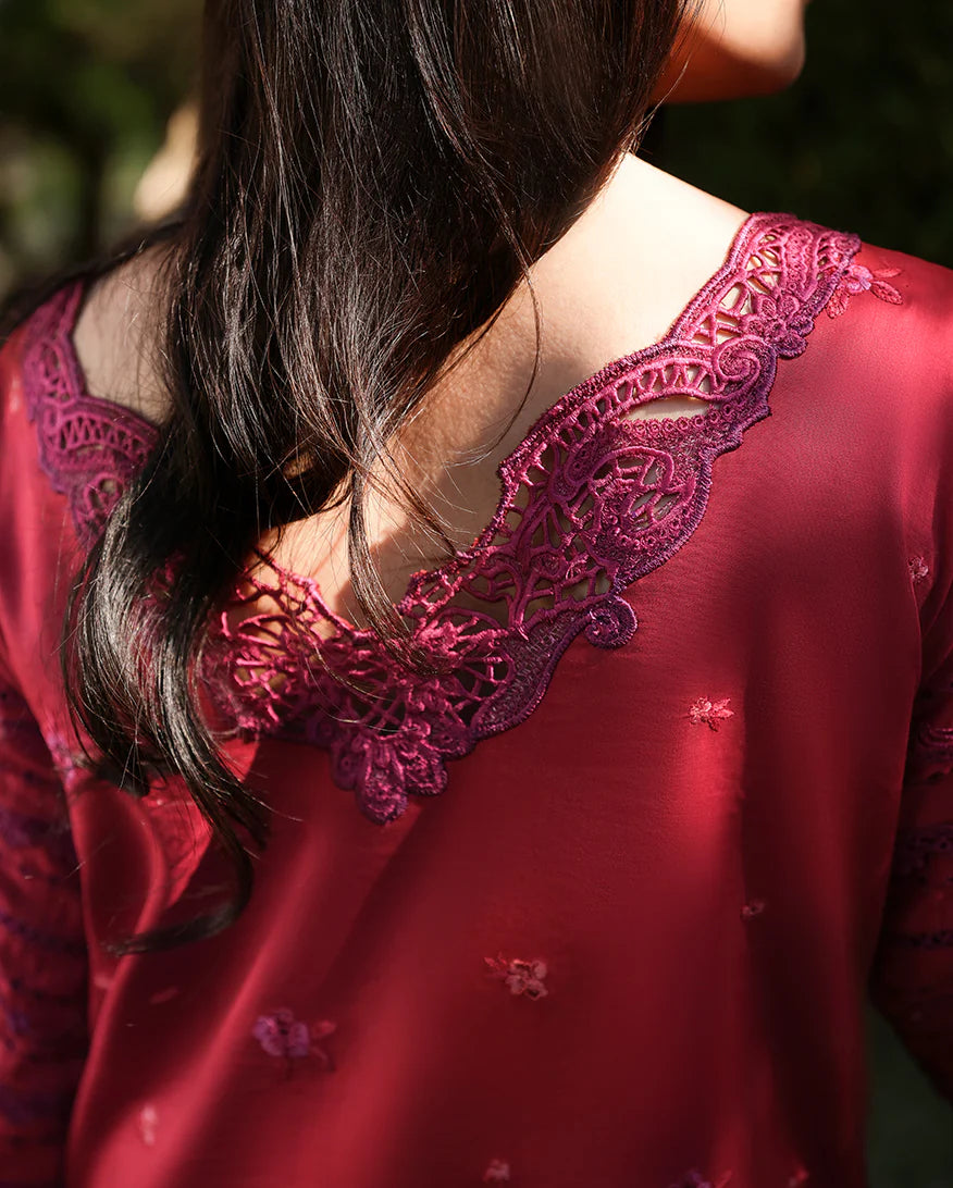 Amoi luxury lawn by Mushq (Falling Petals)