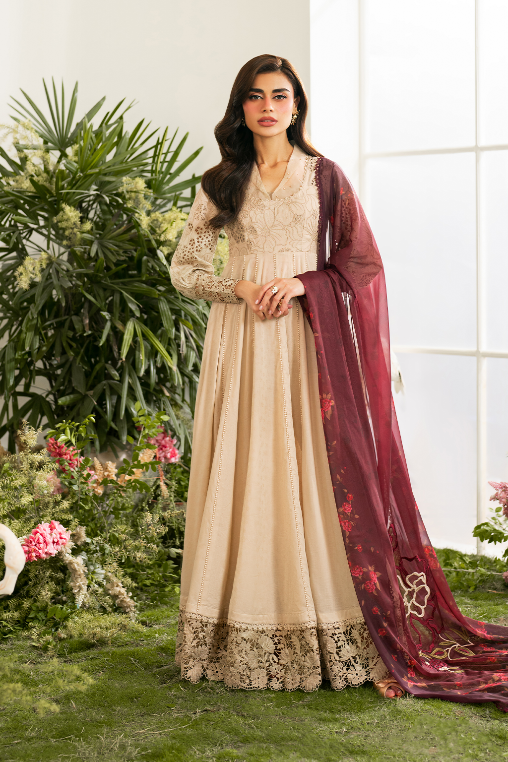 Iznik Festive Embroidered Lawn Edition '25 IFE-02