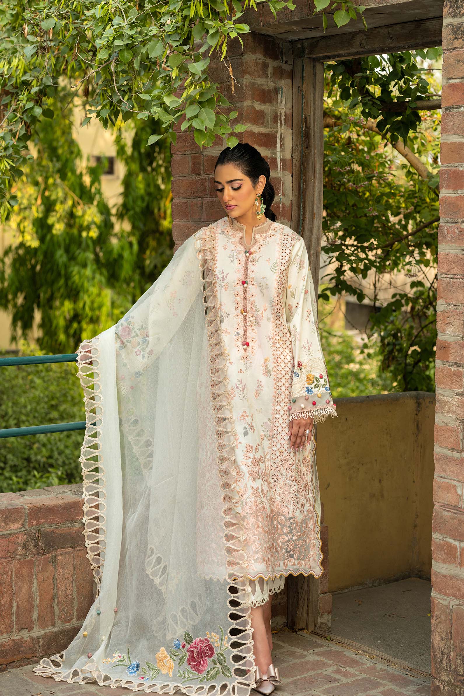 Maryam Hussain Luxury lawn`25 BATIK