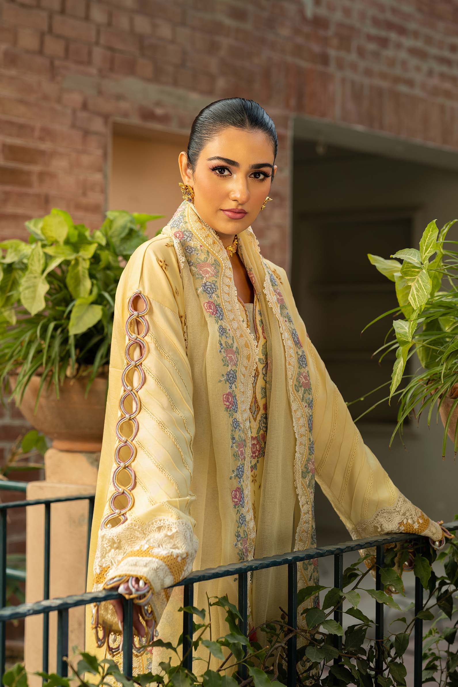 Maryam Hussain Luxury lawn`25 MARJAAN