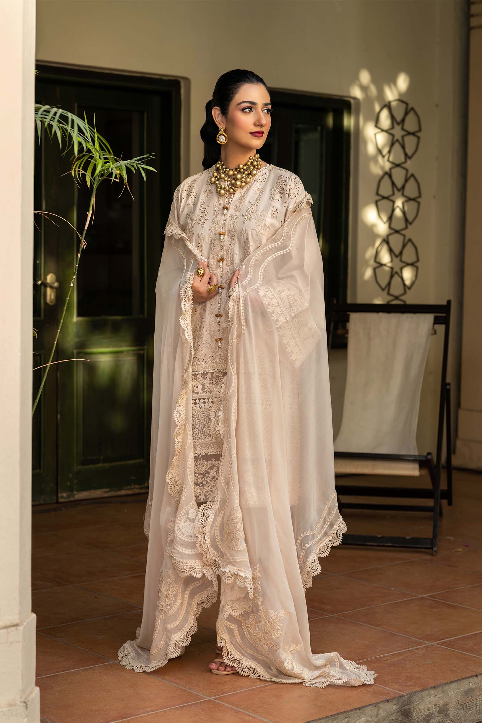 Maryam Hussain Luxury lawn`25 RAYA