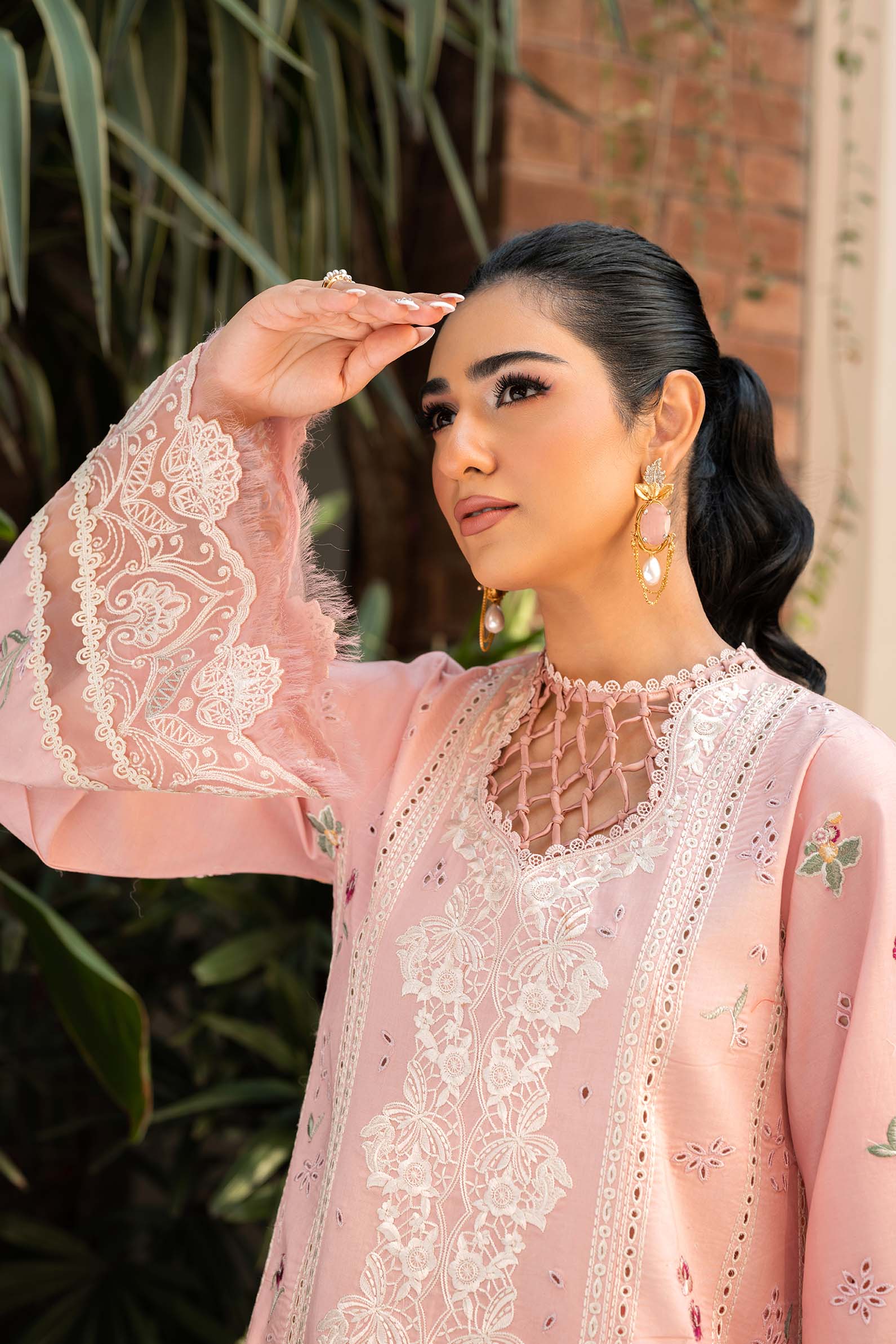 Maryam Hussain Luxury lawn`25 NAINA