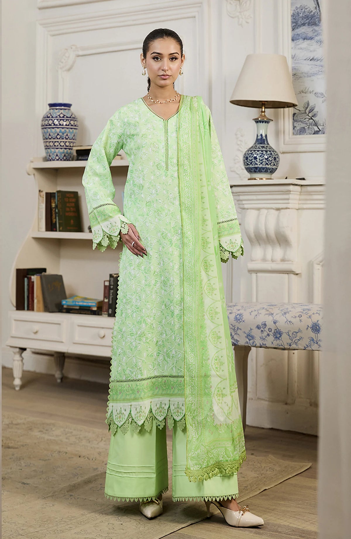 Raha by RajBari Chikankari Lawn (D-10)