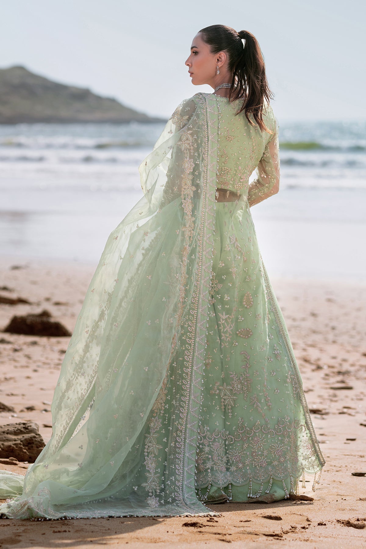 Kamari Wedding Formals by Emaan Adeel | Noir