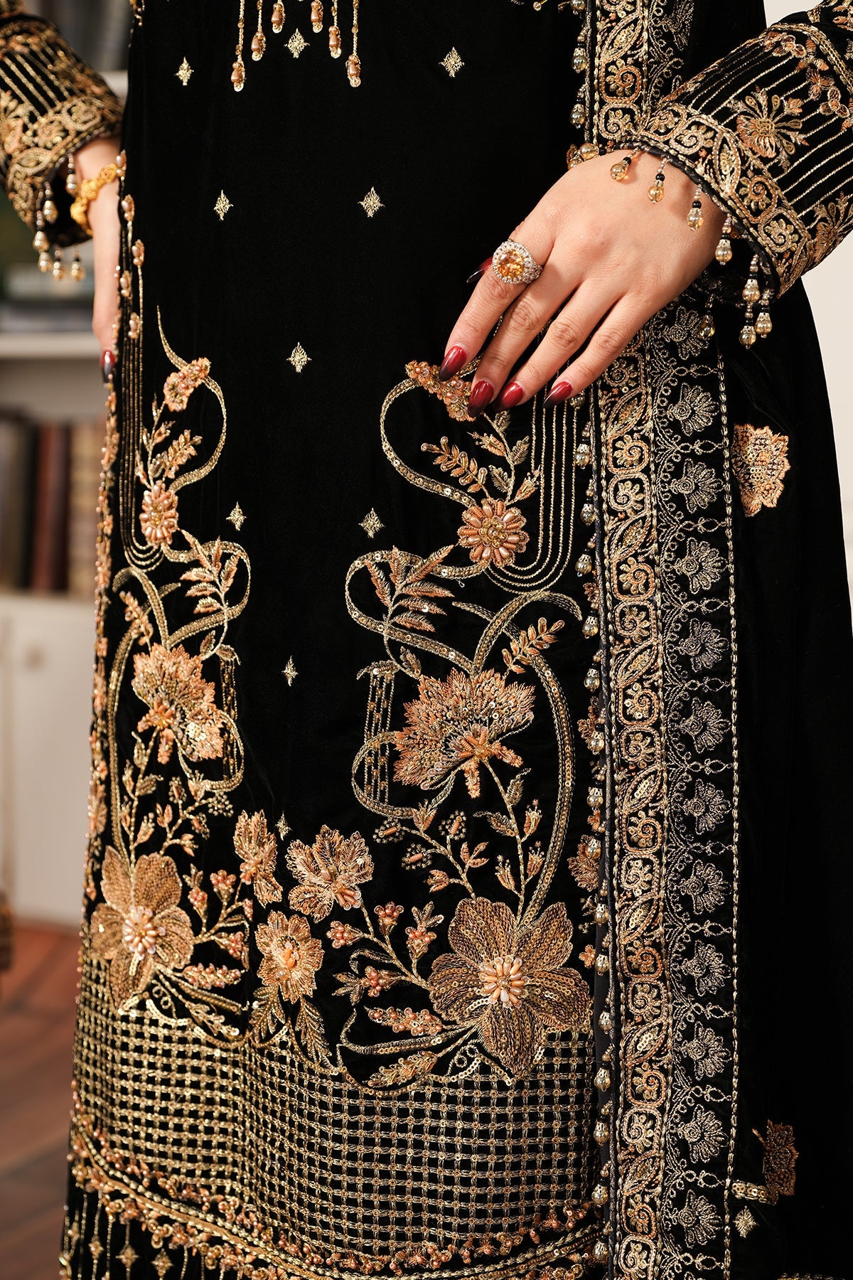 Sheen Luxury Velvet by Raeesa | Naz