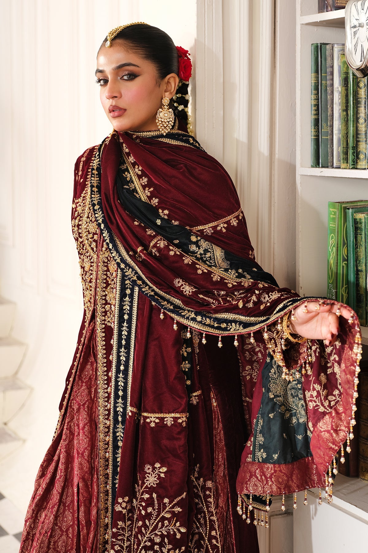 Sheen Luxury Velvet by Raeesa | Sitara