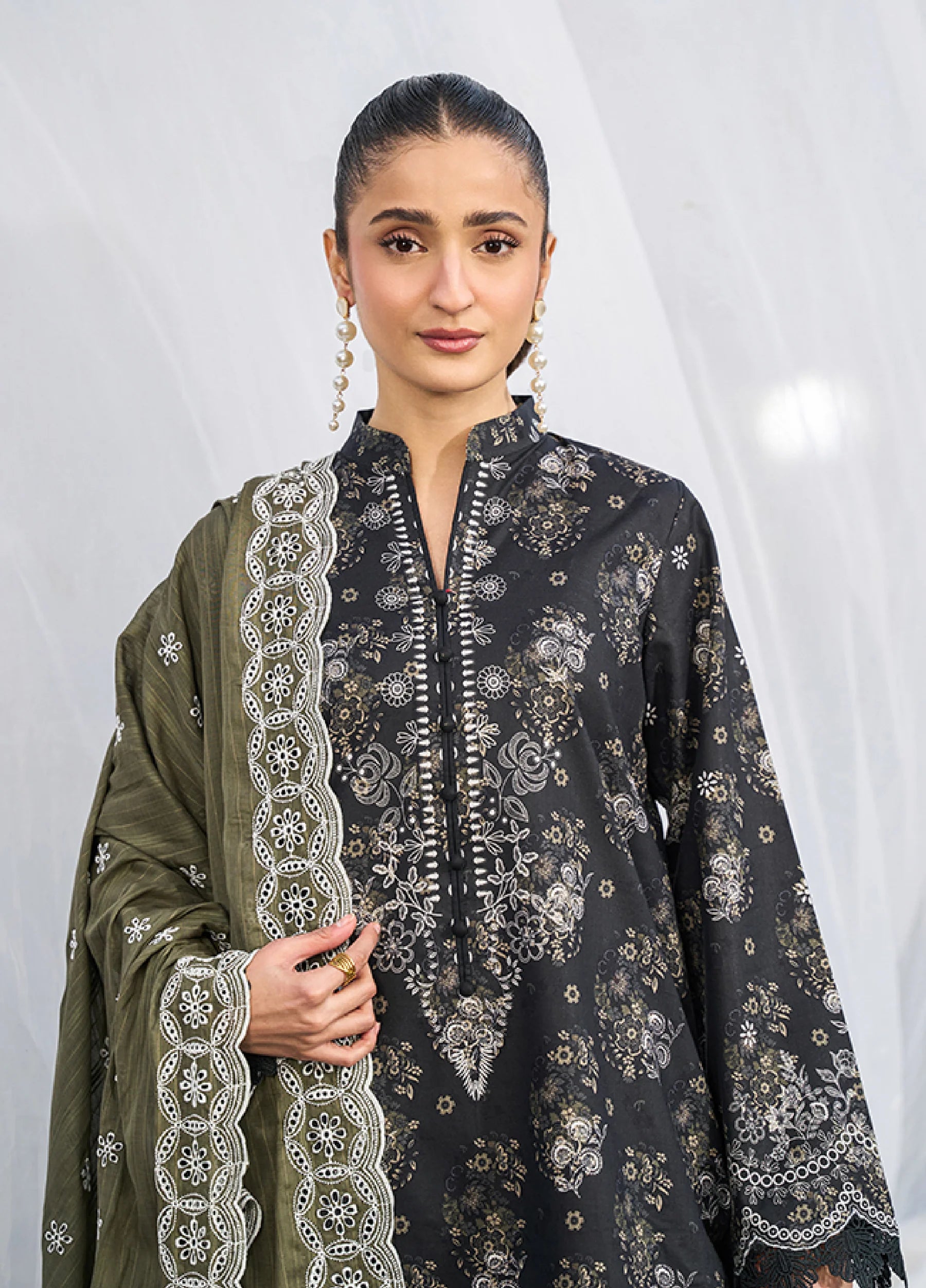 Raha Summer Prints by RajBari (RB26URS D-08)