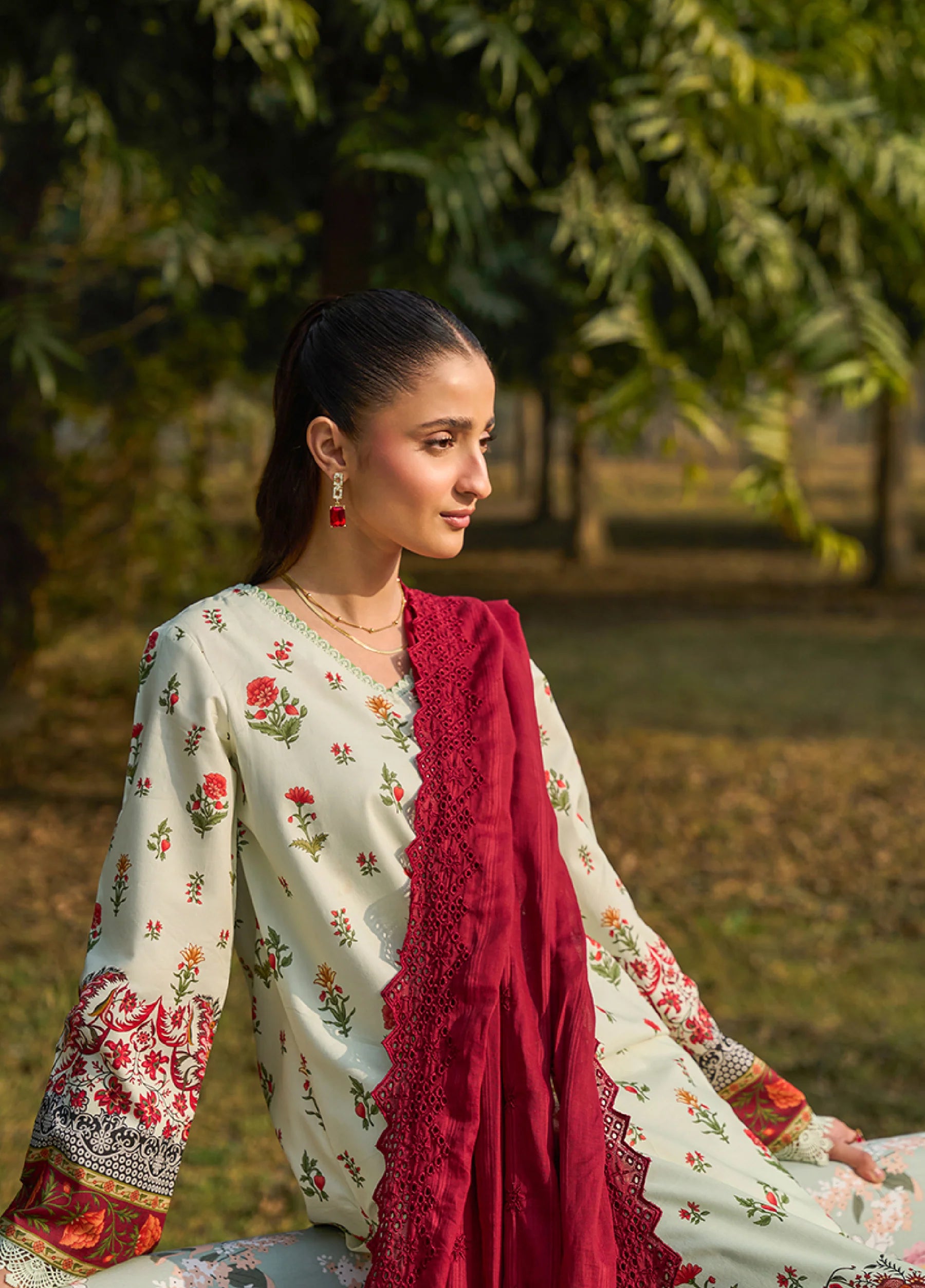 Raha Summer Prints by RajBari (RB26URS D-04)