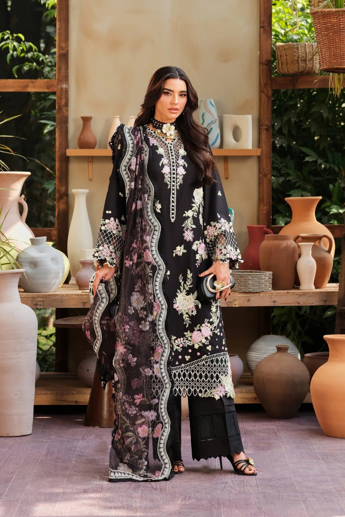 Maryam Hussain Luxury lawn`26 (Noir)