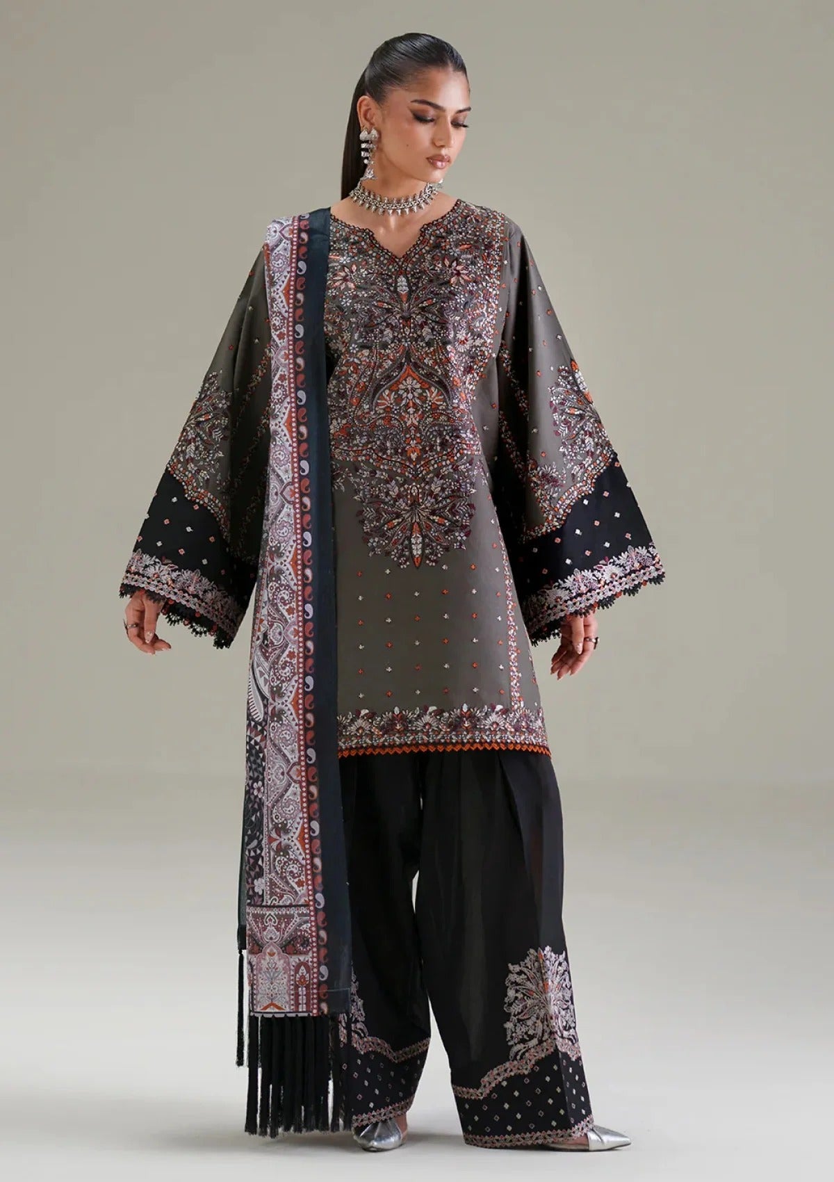 Amour By Bin ilyas (D#182A)